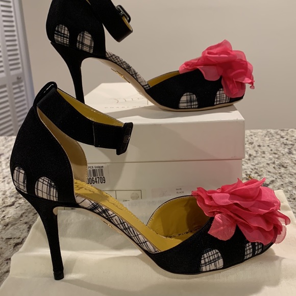 Charlotte Olympia ‘Faye’ Black Silk Satin Peep Toe Heels SZ 38 - Picture 3 of 13